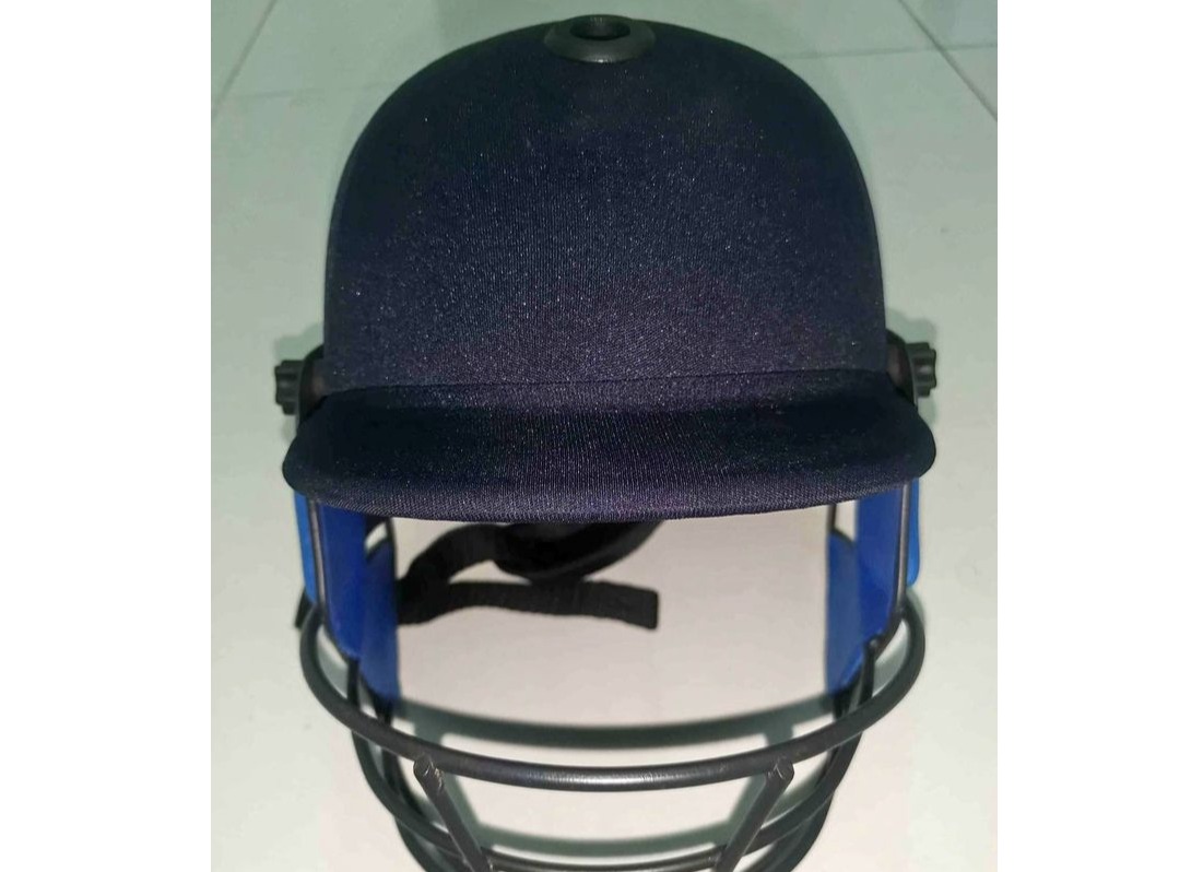Cricket helmet