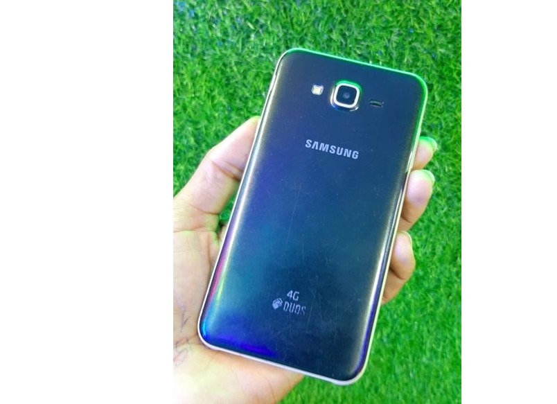 Samsung Galaxy J7