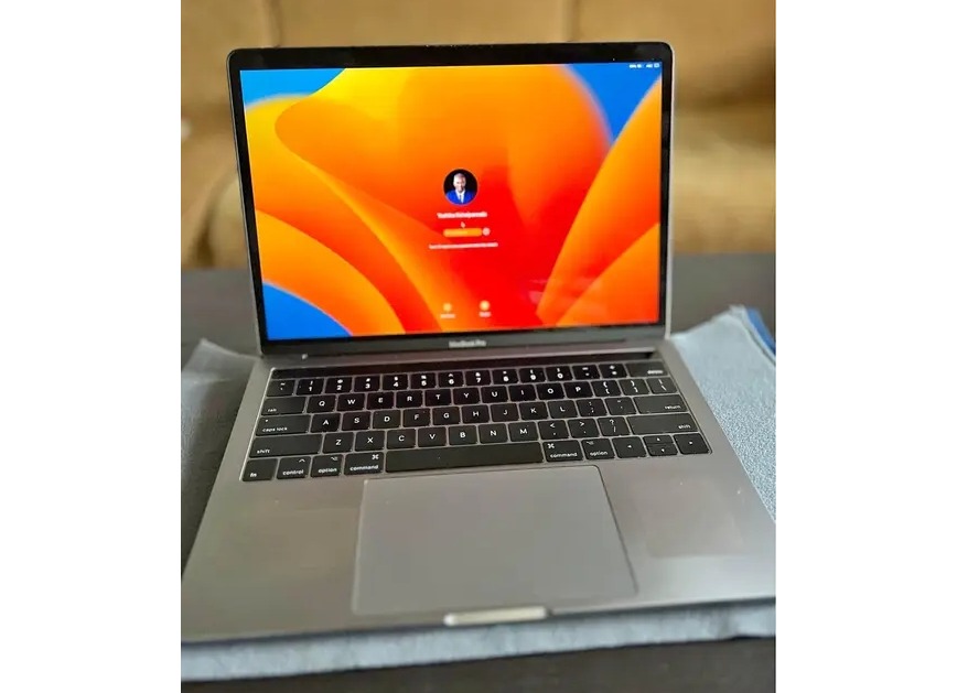 Mac Book Pro 2017 Touch Bar For sale  🔰