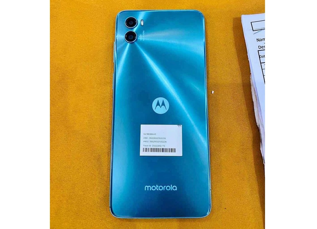 Moto E22s
