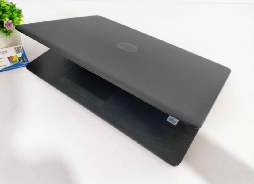 Dell i5 10th gen Laptop