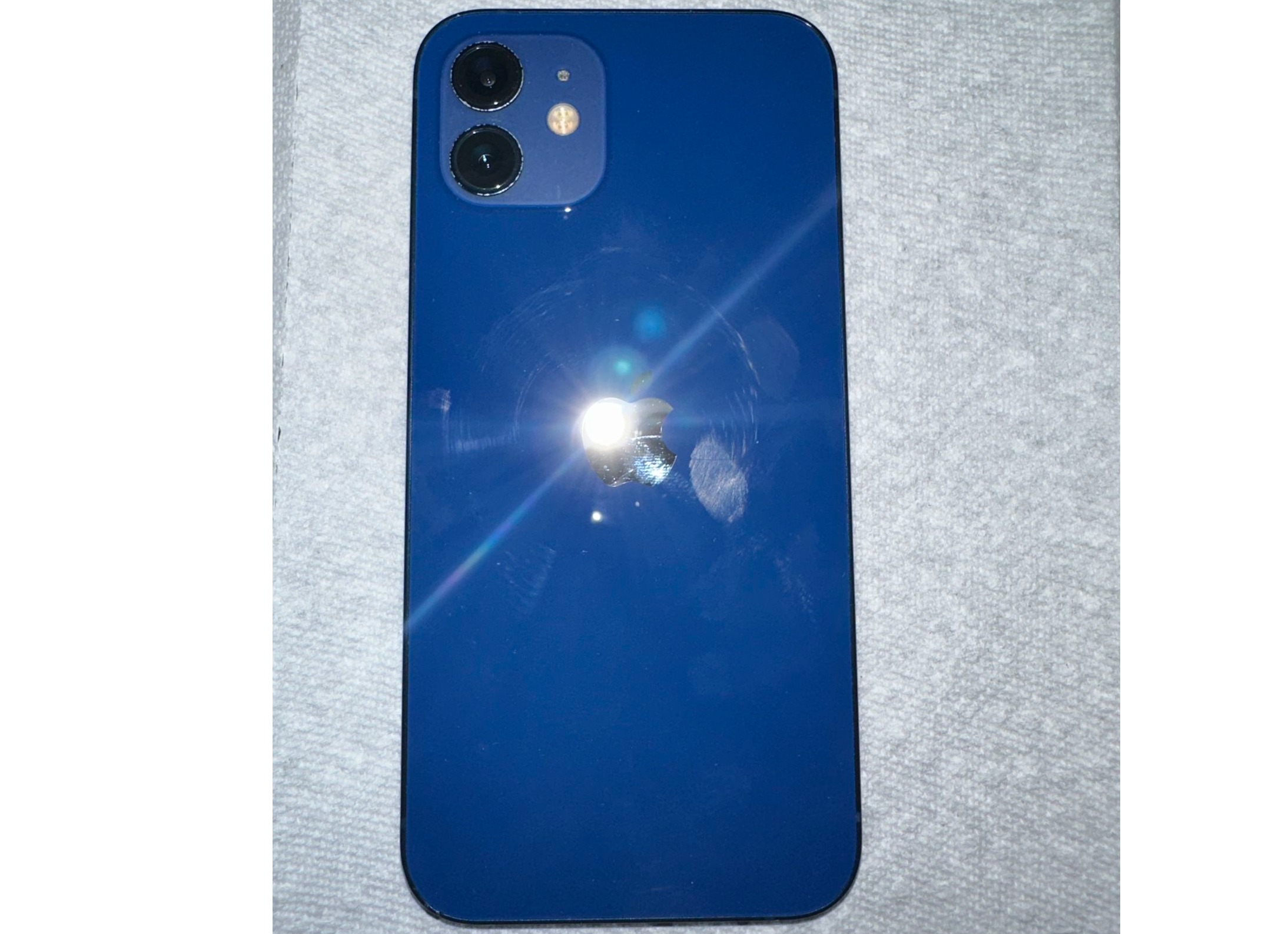 Apple iPhone 12 (Used)