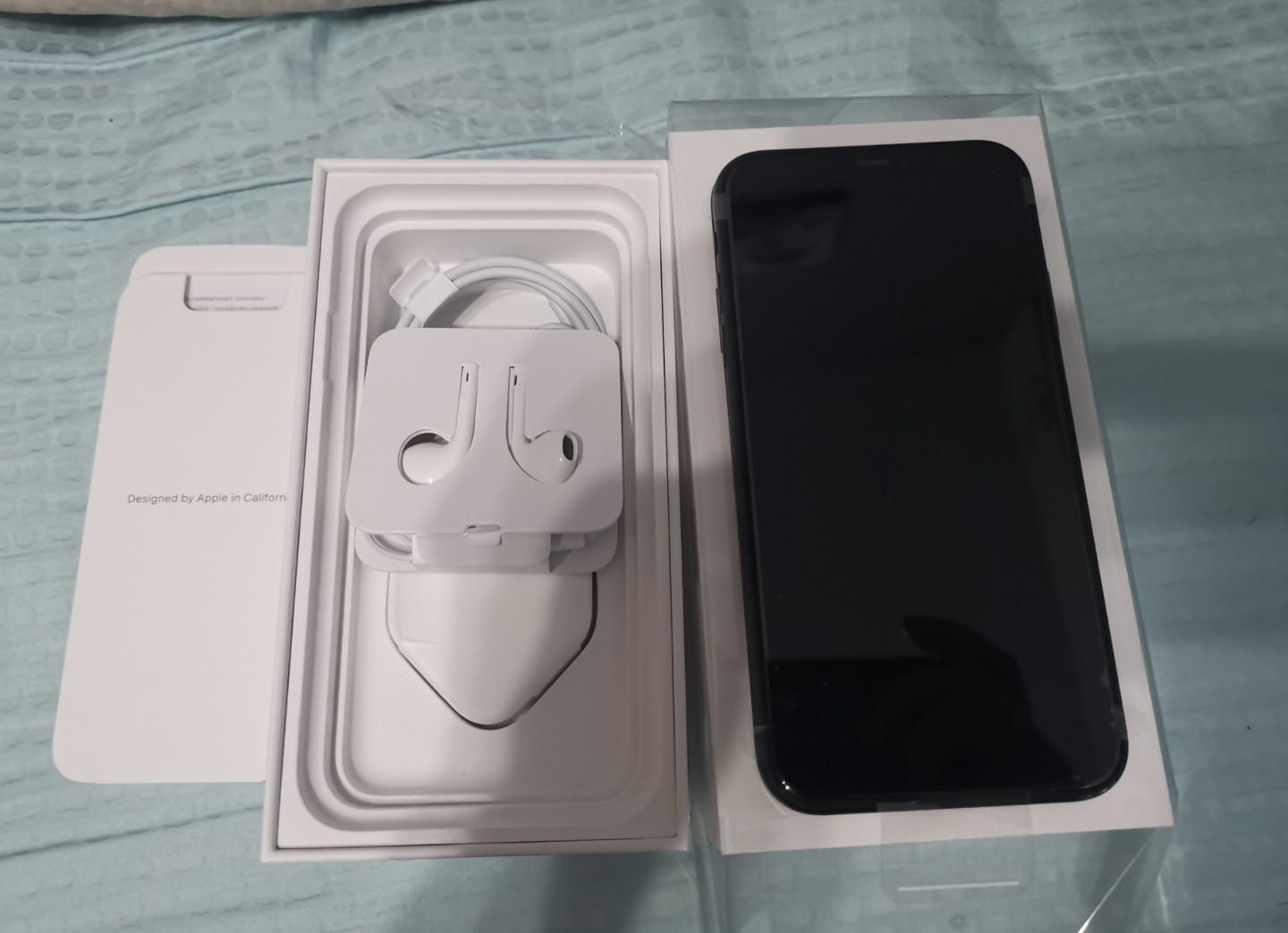 Apple iPhone 15 128GB (New)