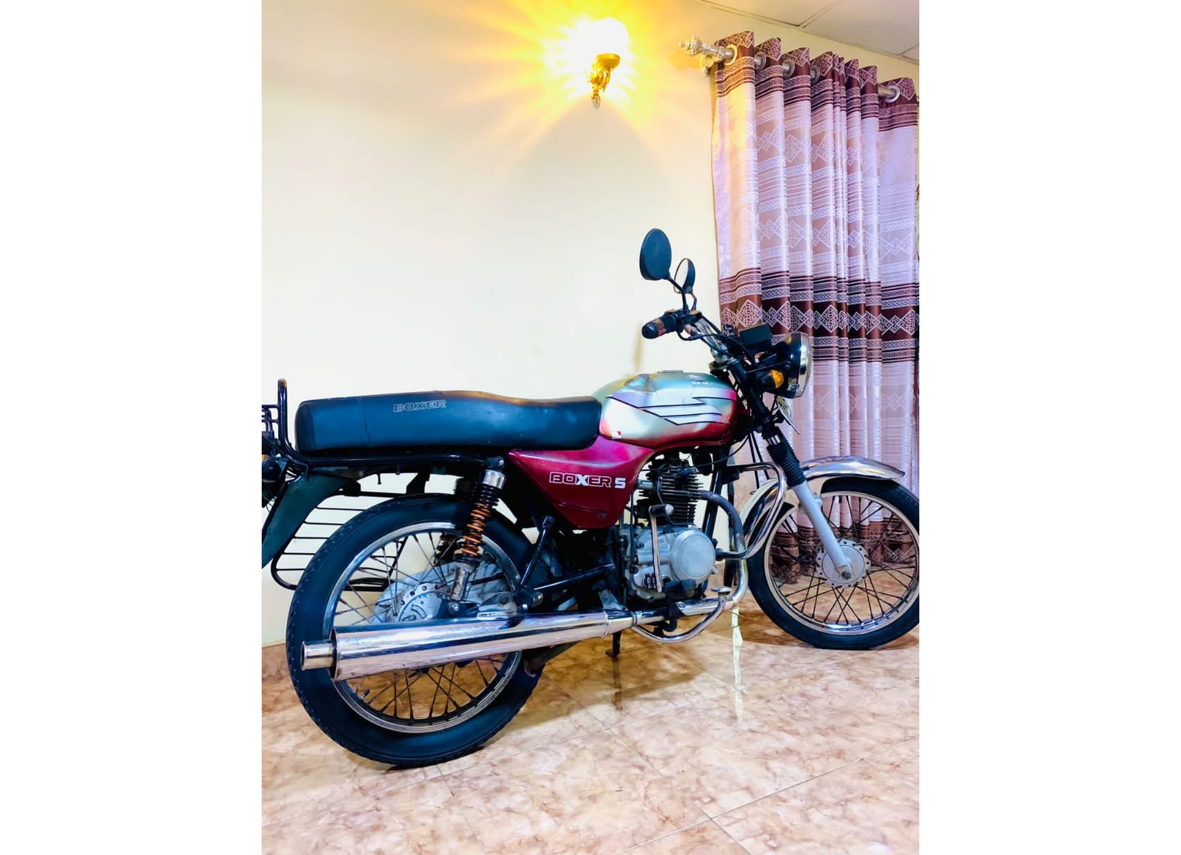 Bajaj boxer S