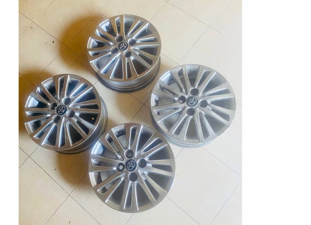 14' Inch Alloy Wheel Set (Toyota)