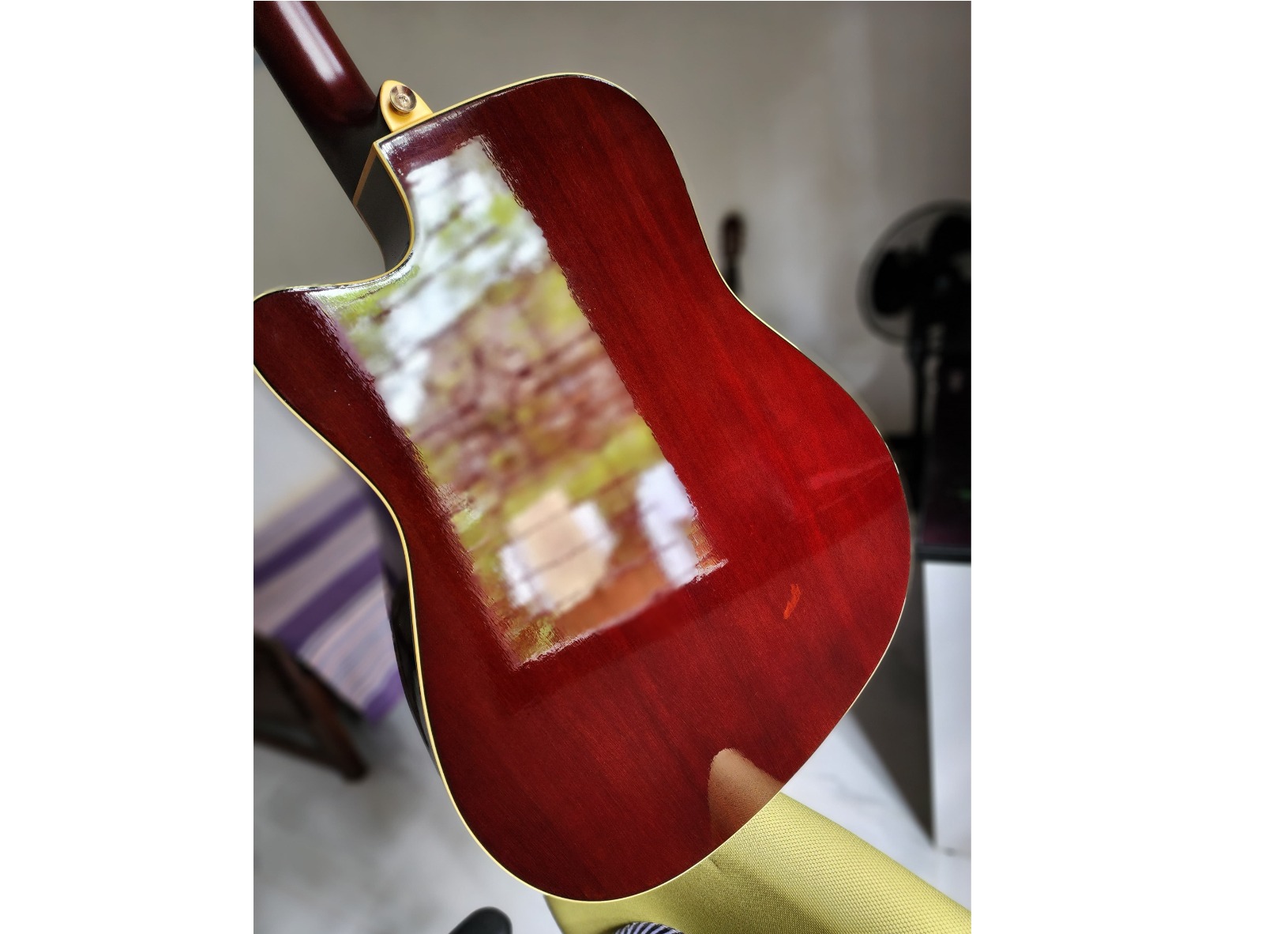 Yamaha FX370C Electric Acoustic Guitar