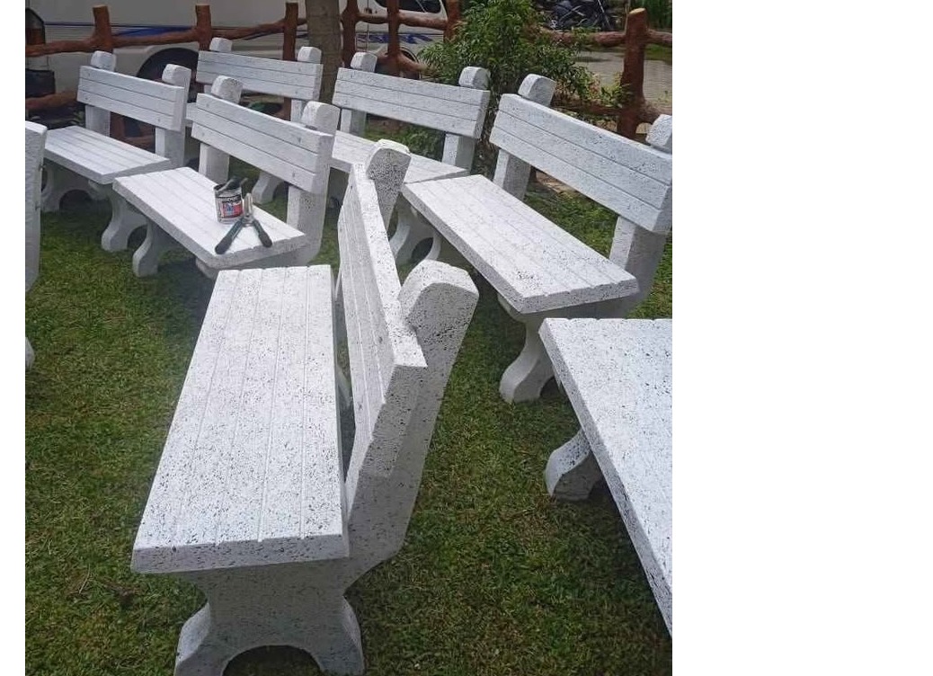 <Garden bench පටි බංකුව/කවිච්චිය>