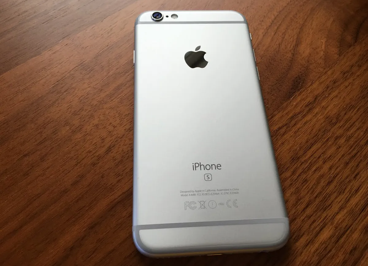 Apple iPhone 6S