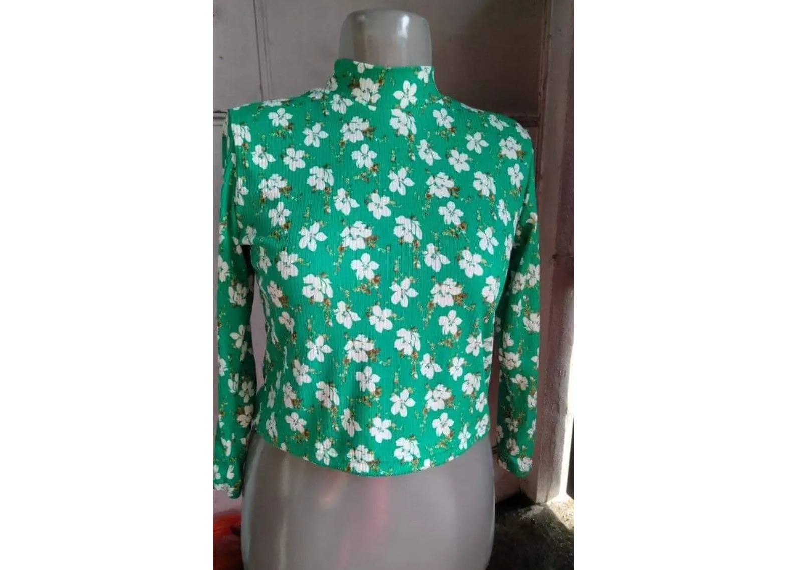Womens crew neck top