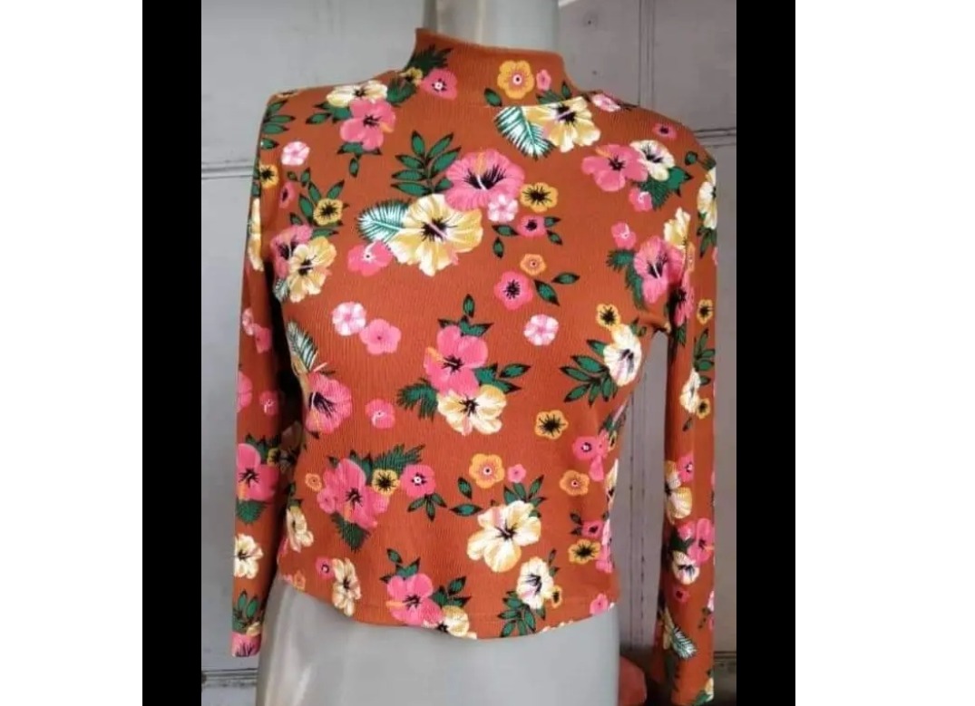 Womens crew neck top