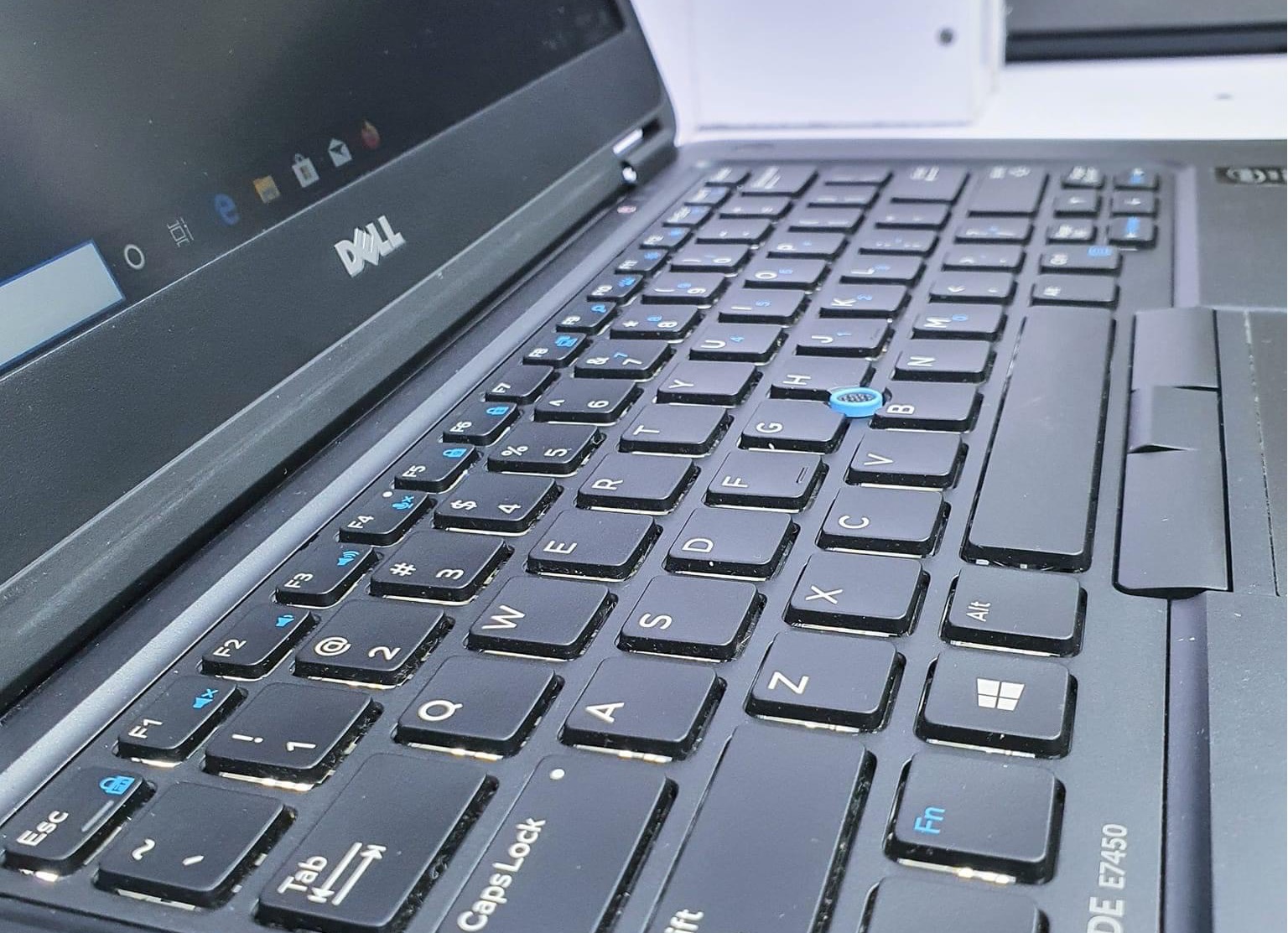 Dell Latitude 7450
