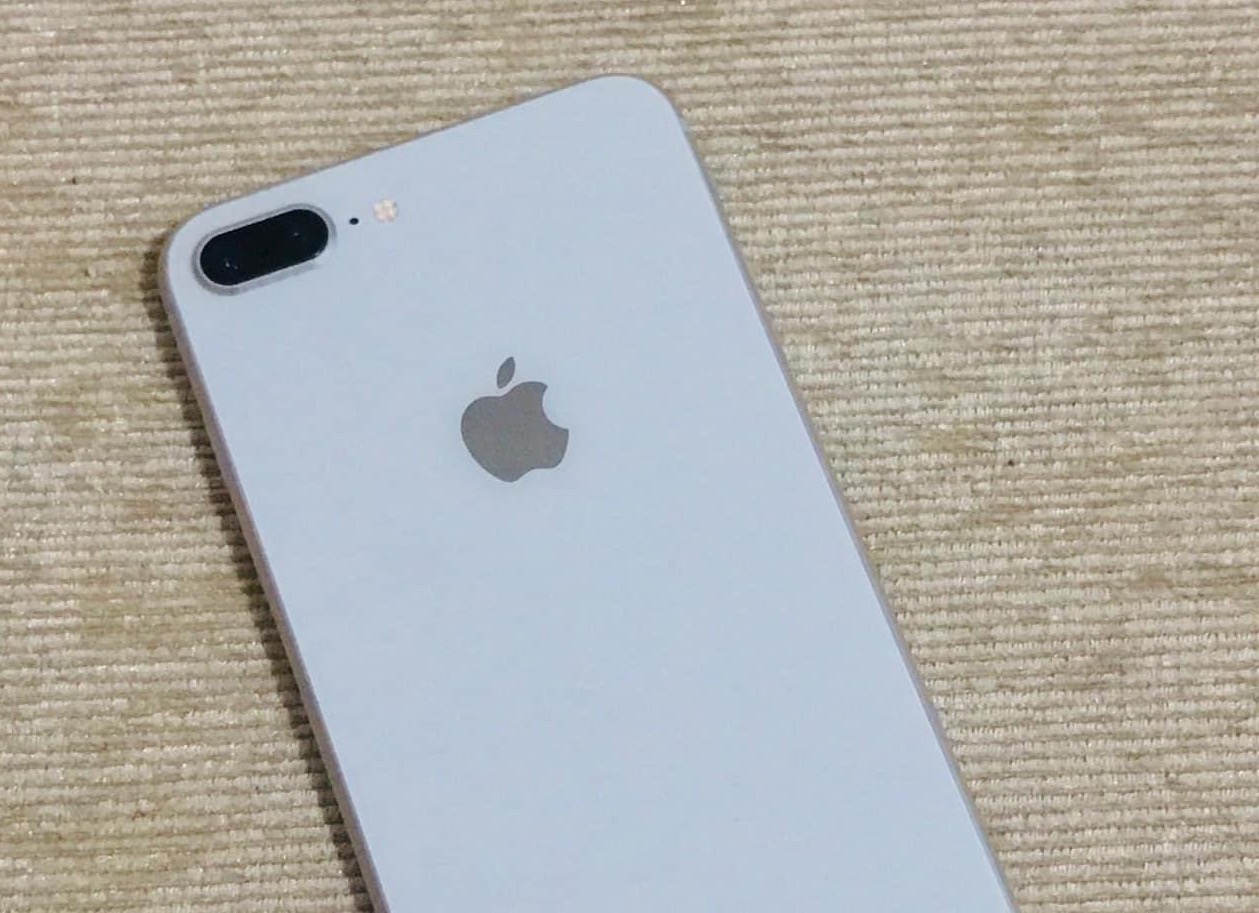 iPhone 8 Plus