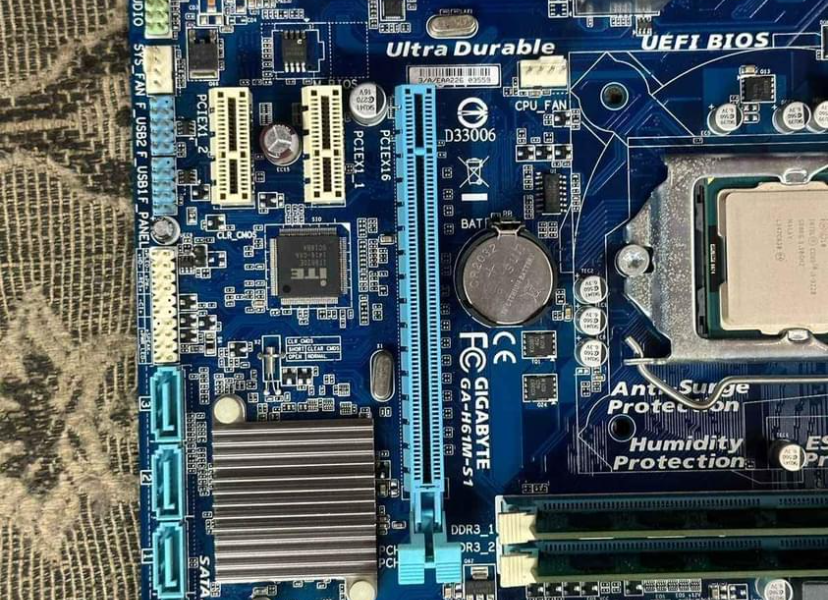 Gigabyte h61m-s1 motherboard