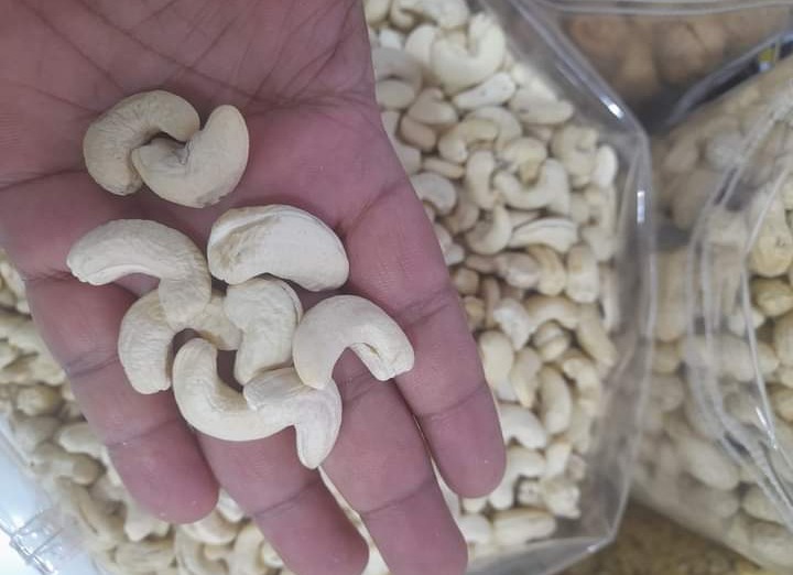 සාදාරන මිලට කජු