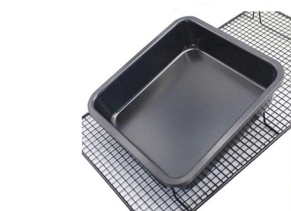 Non stick baking pan
