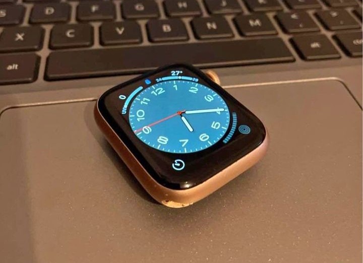 Apple pro smart watch