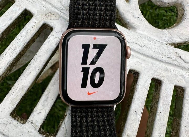 Apple pro smart watch
