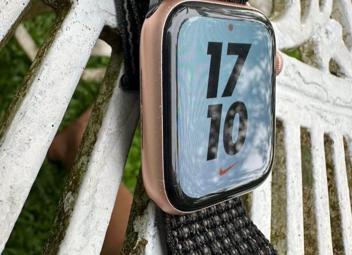 Apple pro smart watch