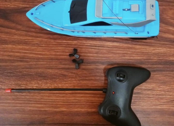 Remote control moter boat