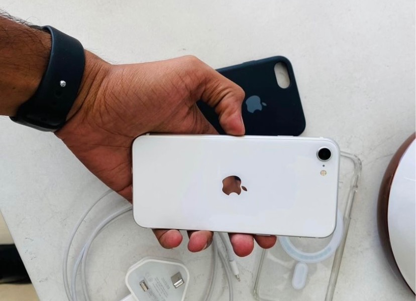 Apple se 2
