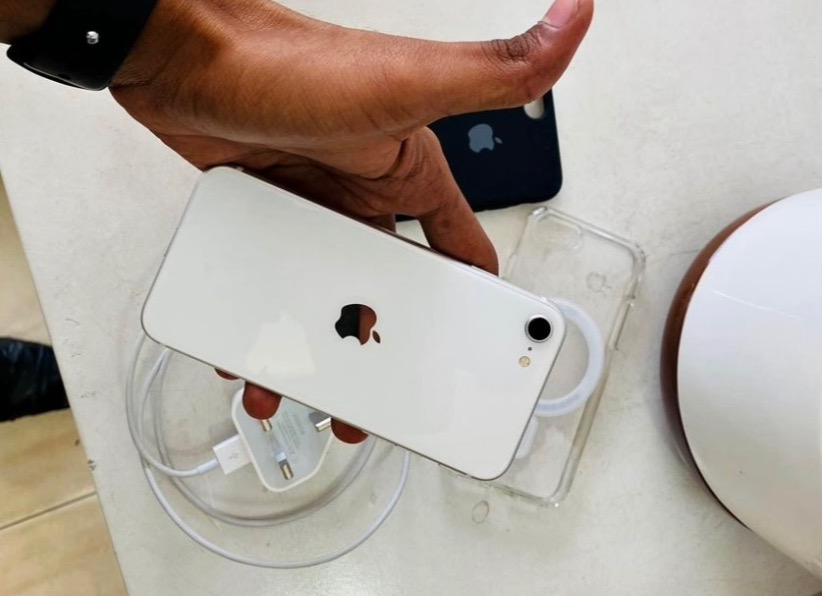 Apple se 2
