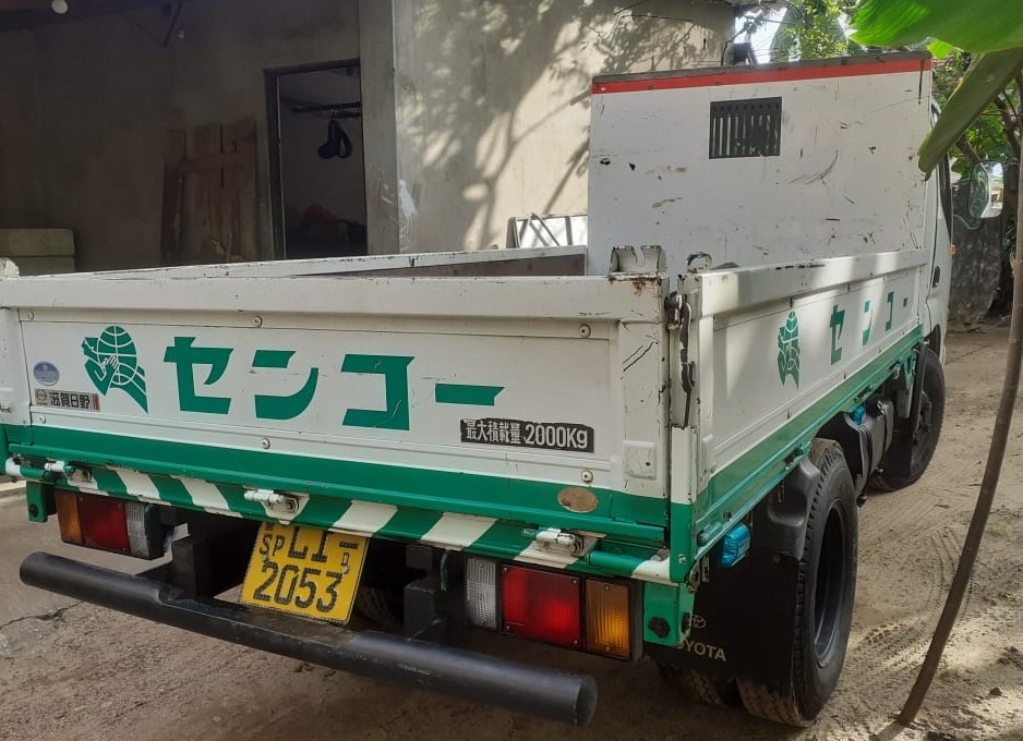 Toyota Lorry 2011