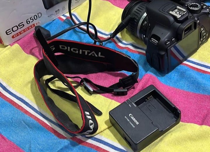 Canon 650 D camera