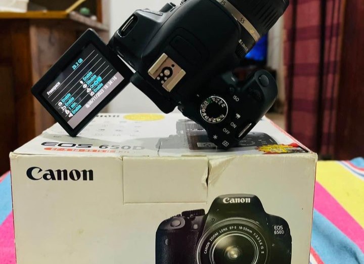 Canon 650 D camera