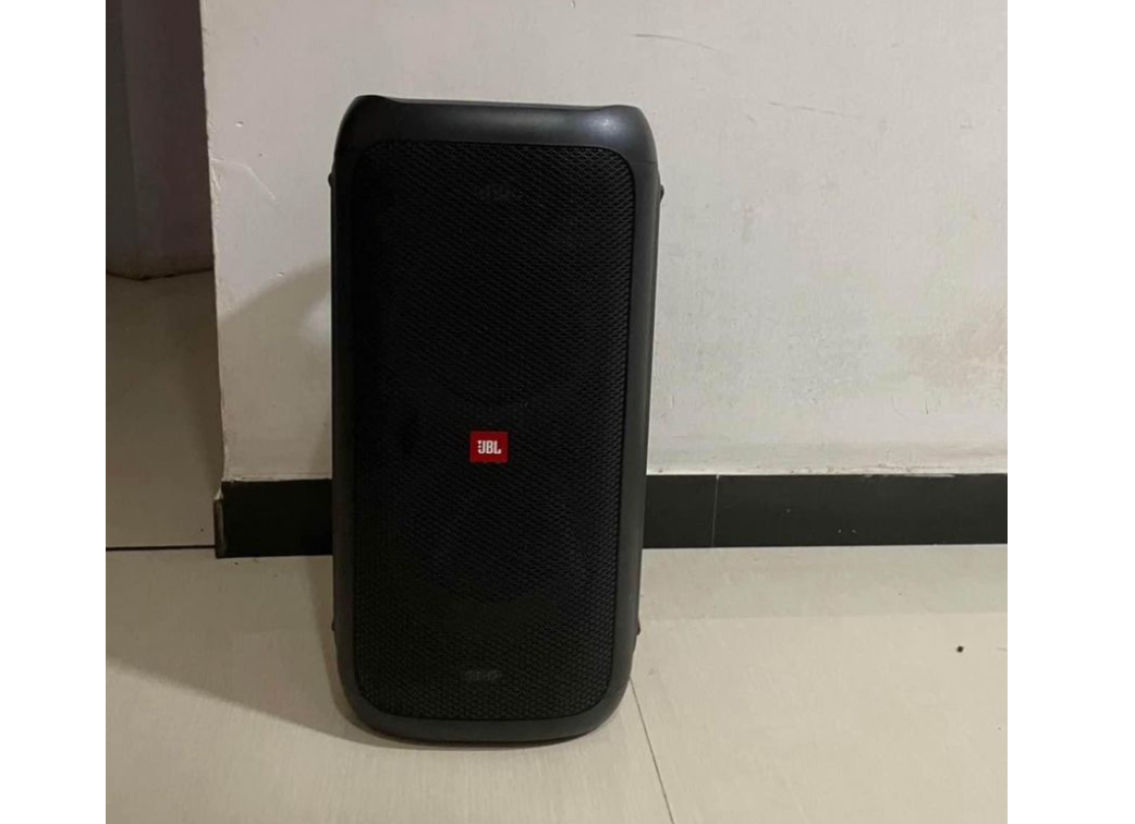 JBL party box