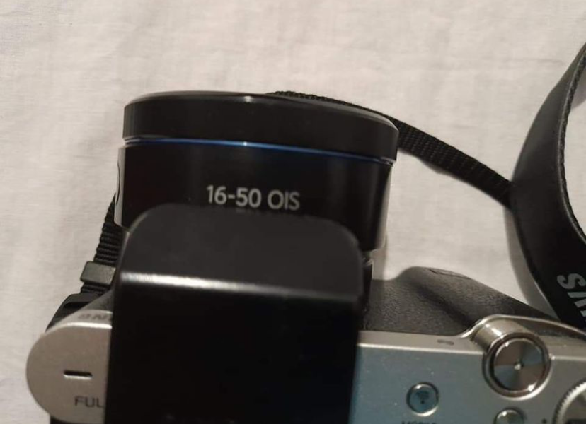 Samsung nx 3000 camera for sale