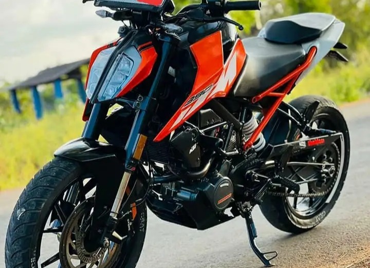 KTM duke 125