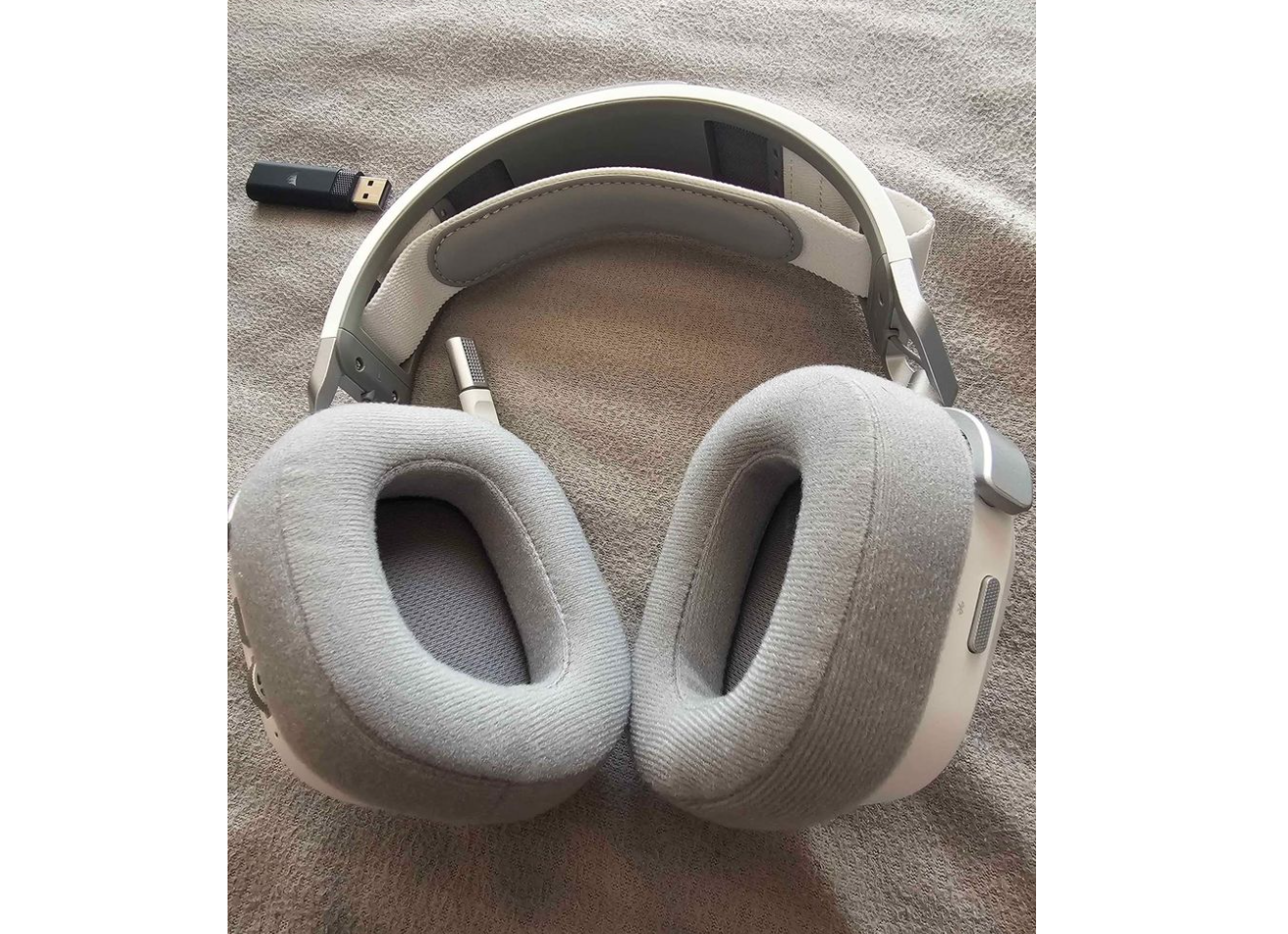 Corsair HS80 MAX Wireless Gaming Headset