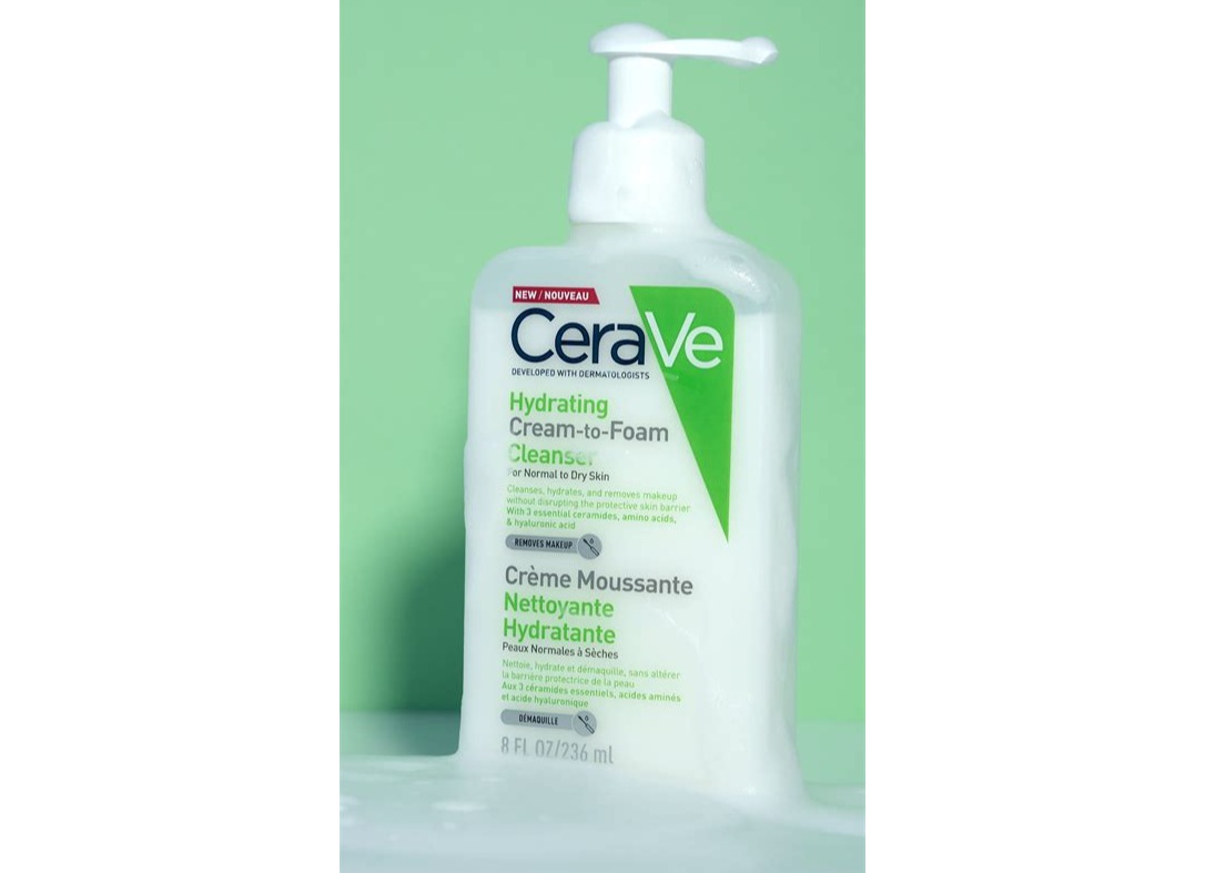 CeraVe Hydrating Cream-to-Foam Cleanser 355ml