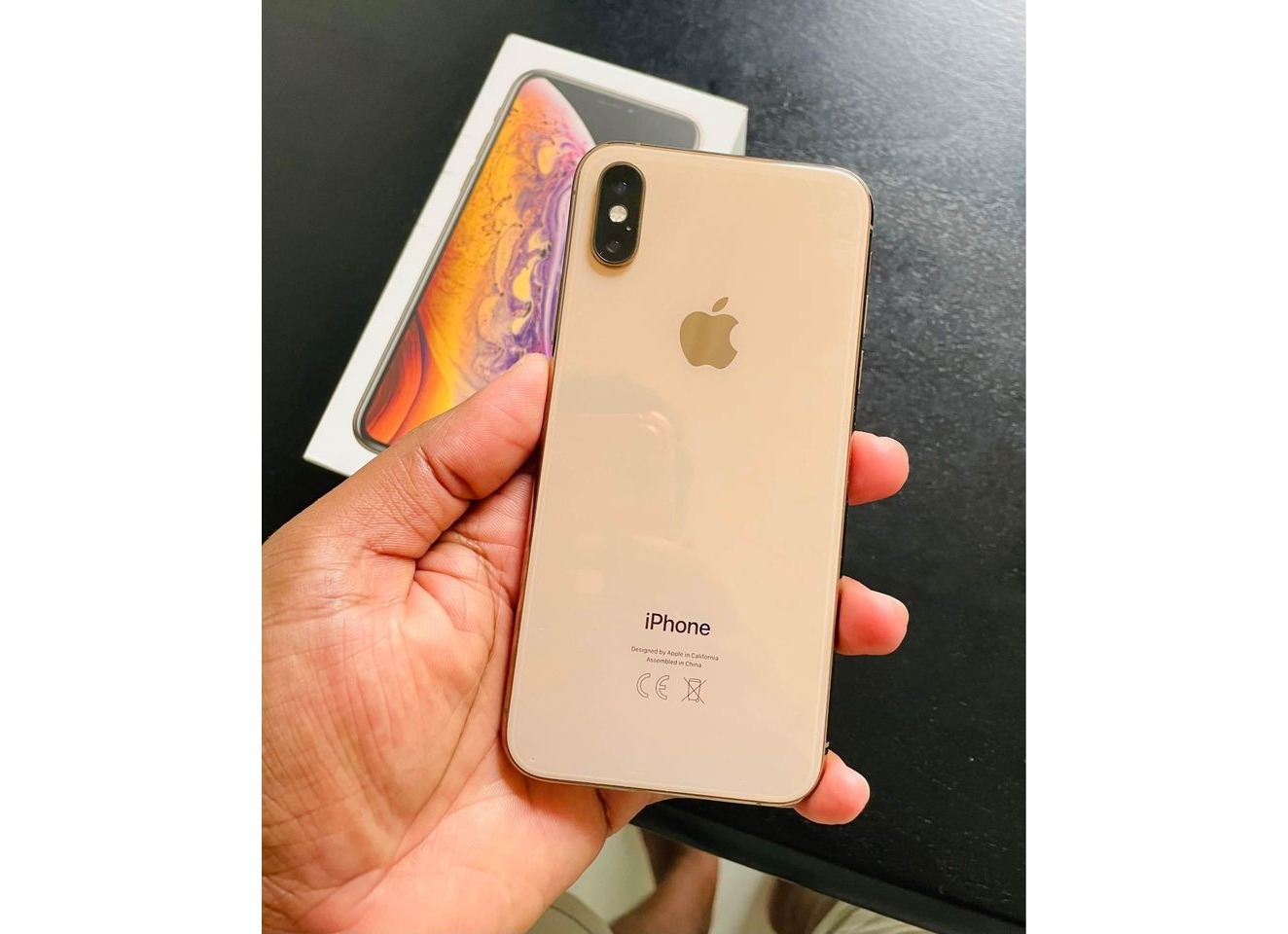 iPhone Xs 64GB Gold Colour