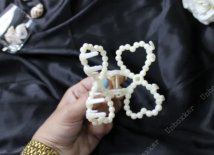 PEARL HAIR CLAW