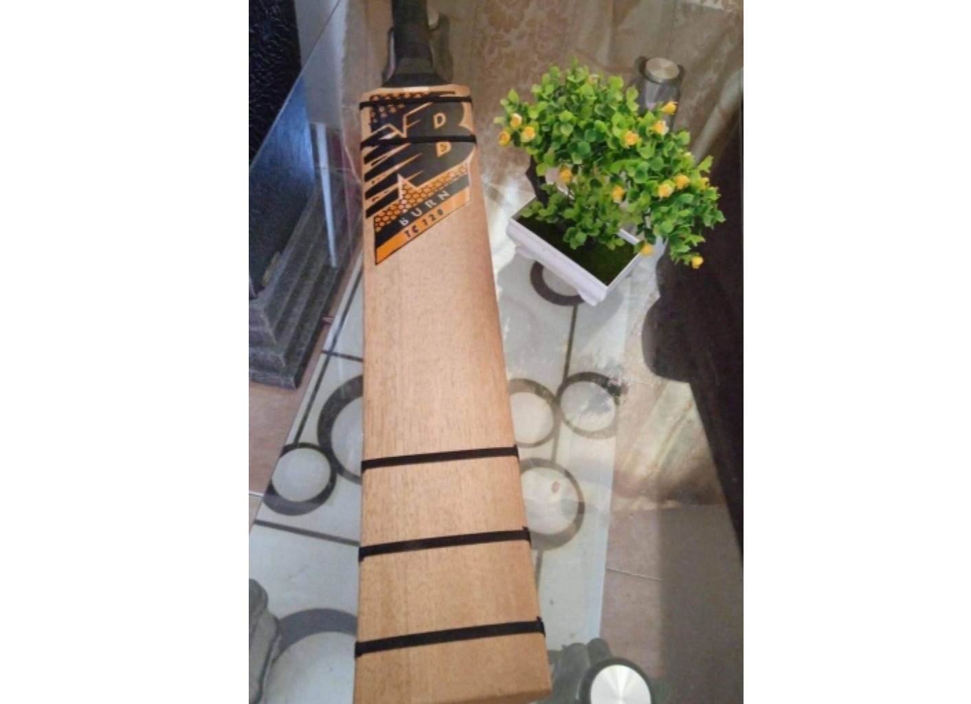 Cricket bat