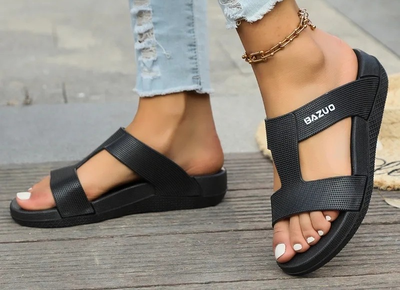 Slippers for woman