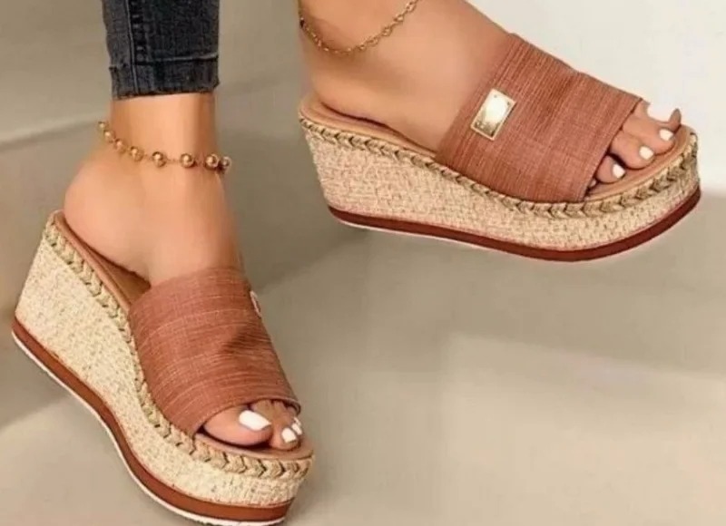 Slippers for woman