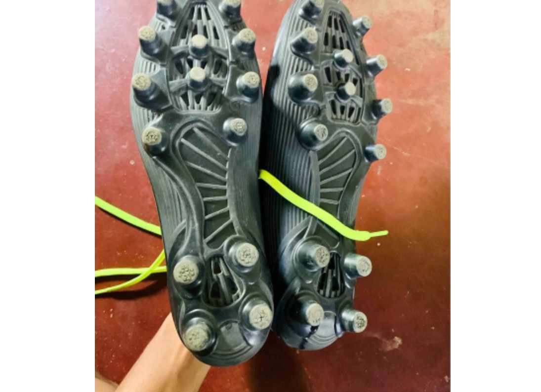 Football shoes (size 8)