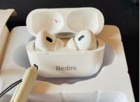 Bluetooth earbuds