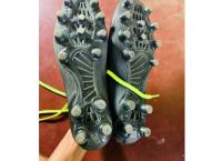 Football shoes (size 8)